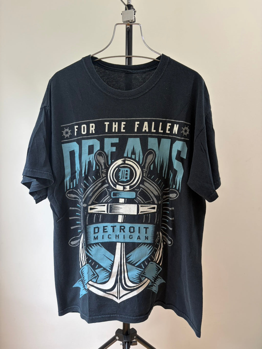00s FOR THE FALLEN DREAMS