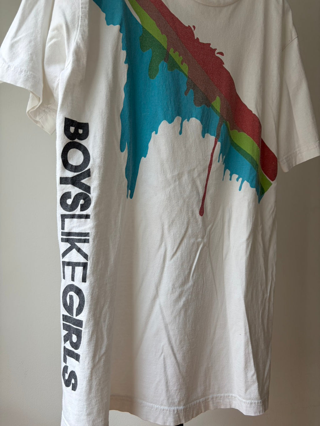 boys like girls band tee